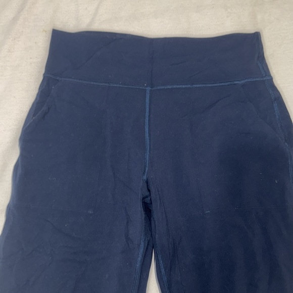 Navy lululemon joggers size 8 - Picture 4 of 8